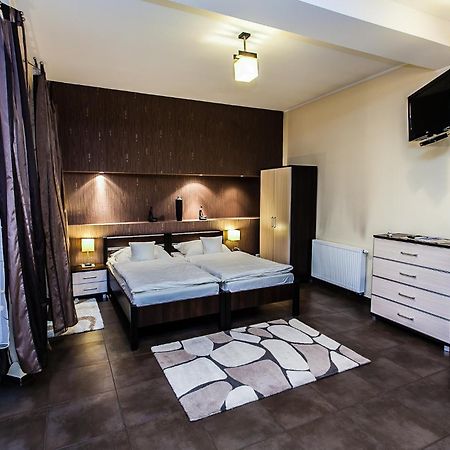Apart-Lux Aparthotel Bytom Buitenkant foto