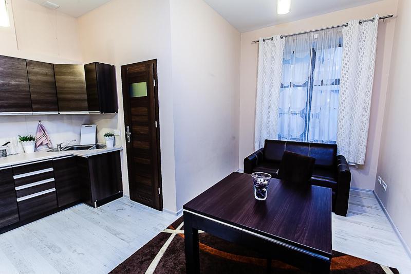 Apart-Lux Aparthotel Bytom Buitenkant foto