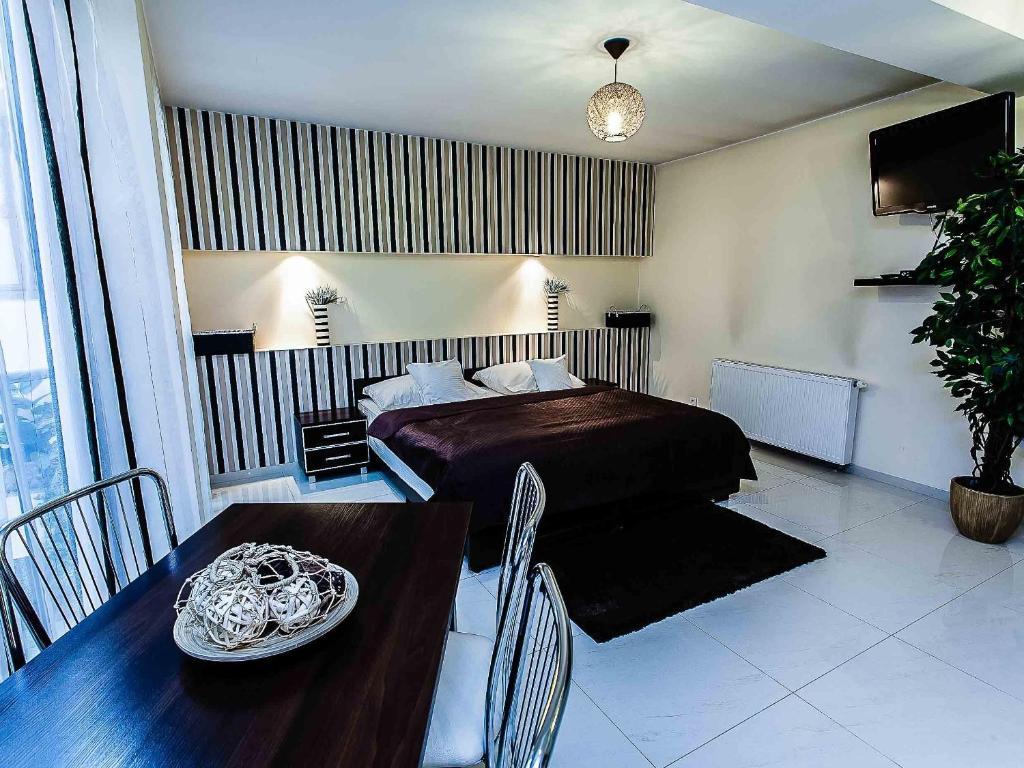 Apart-Lux Aparthotel Bytom Buitenkant foto