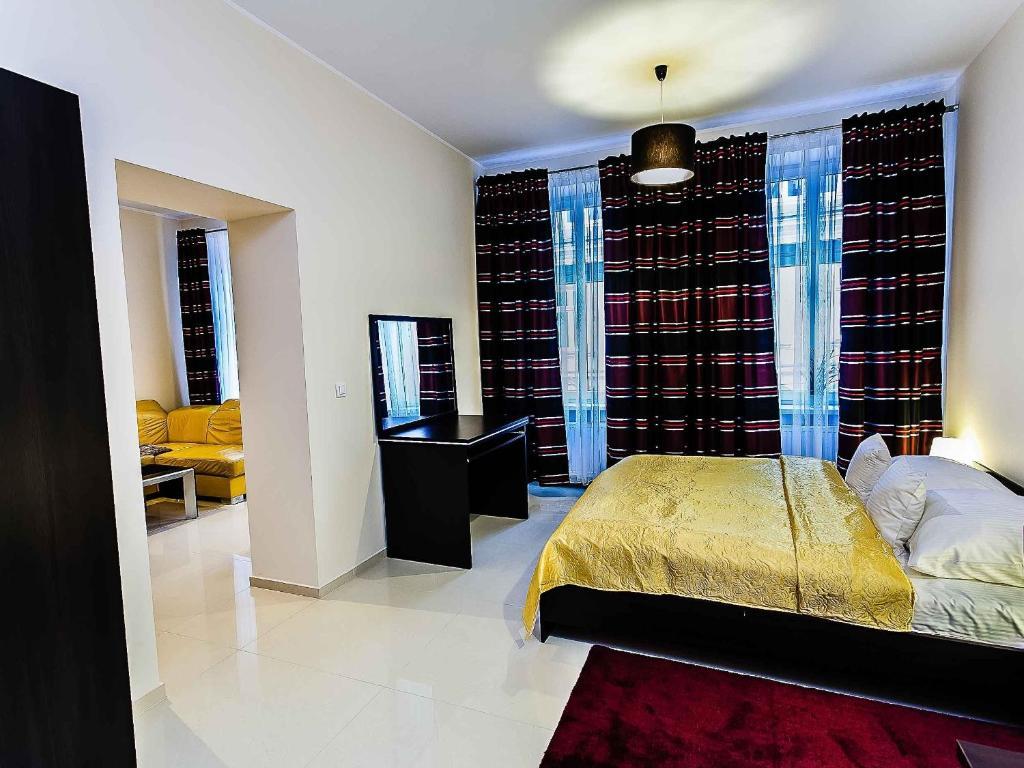 Apart-Lux Aparthotel Bytom Buitenkant foto