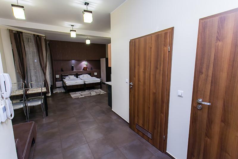 Apart-Lux Aparthotel Bytom Buitenkant foto